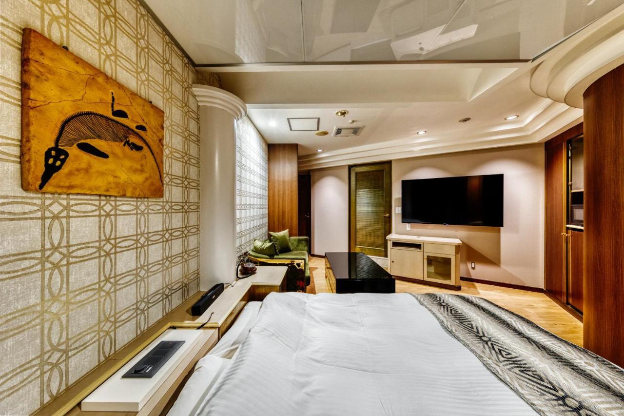 Hotel Artia Dinosaur Machida -Adult Only Kamiseya Eksteriør billede